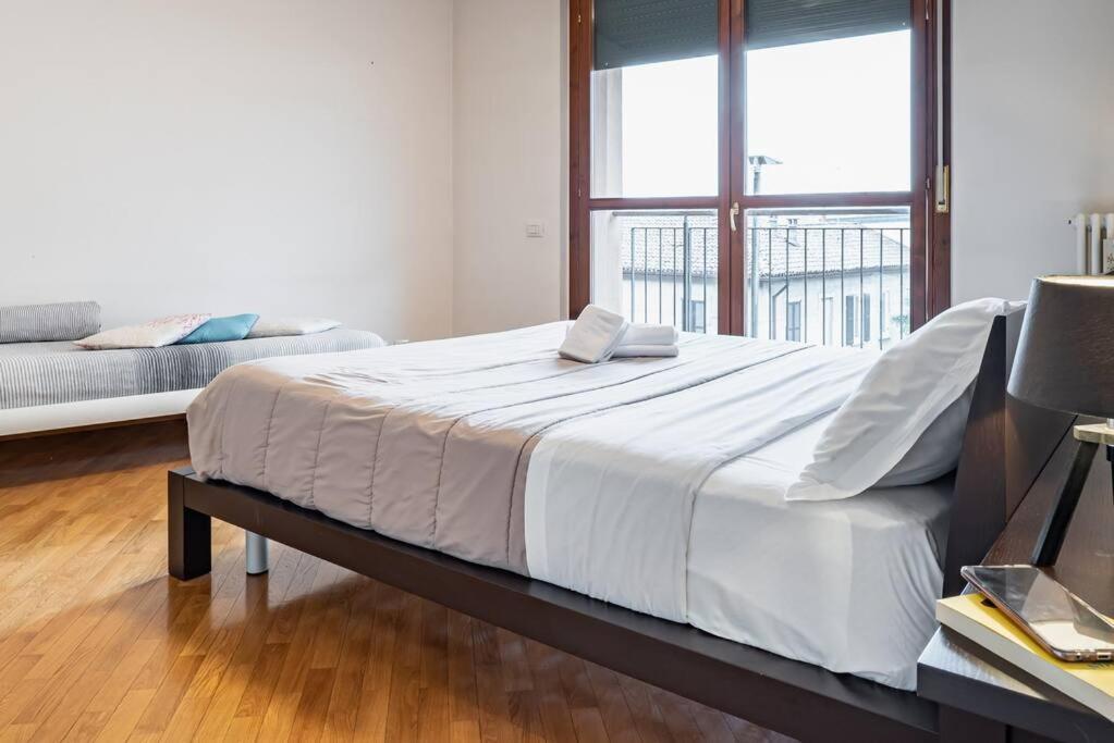 Broletto Park Apartment - Affitti Brevi Italia Lecco Esterno foto