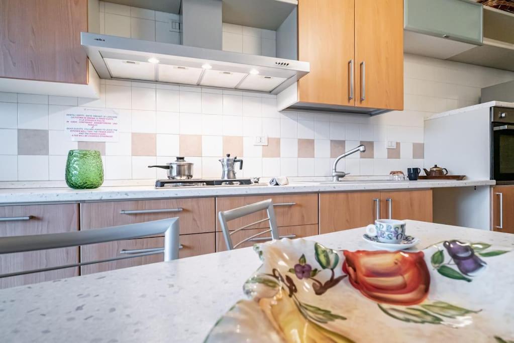 Broletto Park Apartment - Affitti Brevi Italia Lecco Esterno foto