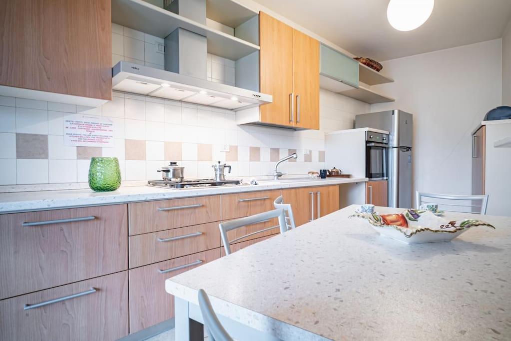 Broletto Park Apartment - Affitti Brevi Italia Lecco Esterno foto